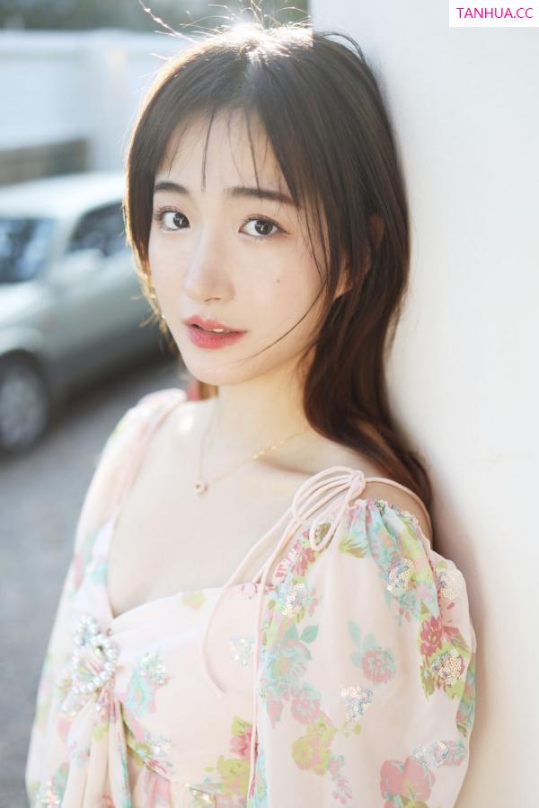 龚天艺 艺儿拿铁 [XIUREN]高清写真图 2019.12.30 艺儿拿铁第3张图片